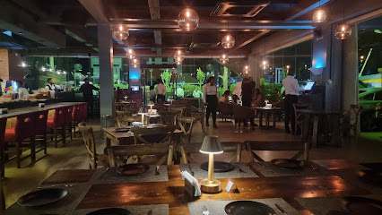 4GUYS Restaurant