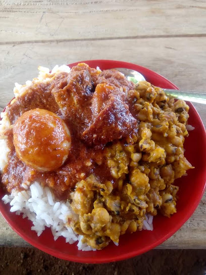 After 4 Kitchen & Bar restaurant exterior and interior view