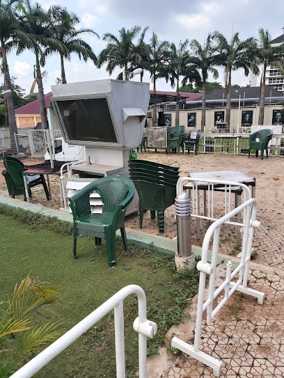 Bush House Arena restaurant exterior and interior view