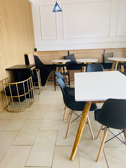 Cafefrosh restaurant exterior and interior view