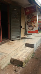 Chicken 'n' Tinz restaurant in Ondo