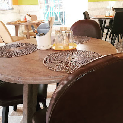 Dak Real Garden restaurant exterior and interior view