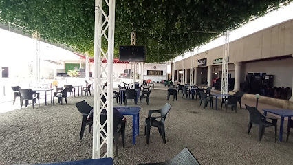 David's Hill Lounge and Restaurant restaurant exterior and interior view