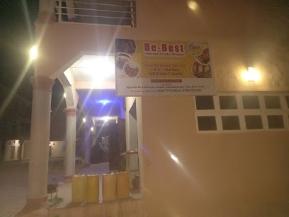 De Best International Kitchen restaurant exterior and interior view