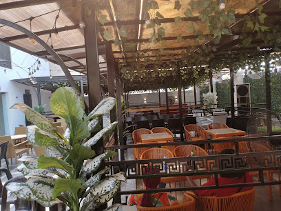 DE CITY VIBE LTD restaurant exterior and interior view