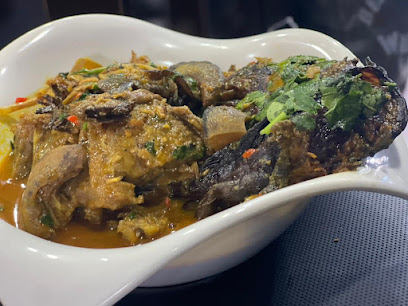 De Omeos Homefood And Bar restaurant exterior and interior view