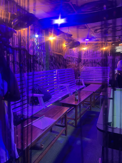 Estate Cabin Lounge & Restaurant restaurant exterior and interior view