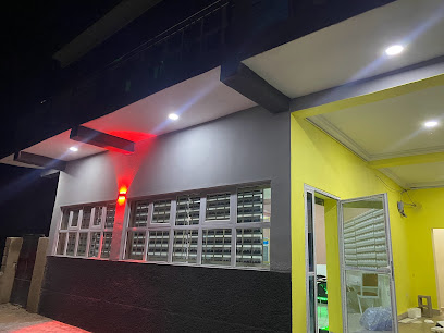 EVER’S CUISINE restaurant exterior and interior view