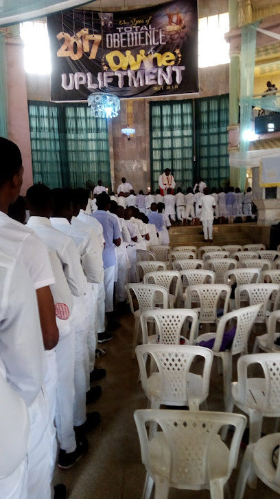 Grill And Serve restaurant exterior and interior view