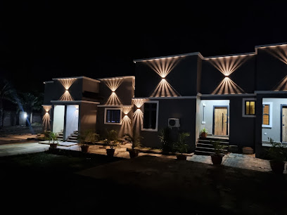 HOUSE G Hotels And Lounge restaurant exterior and interior view