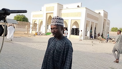 jiddari Polo restaurant exterior and interior view