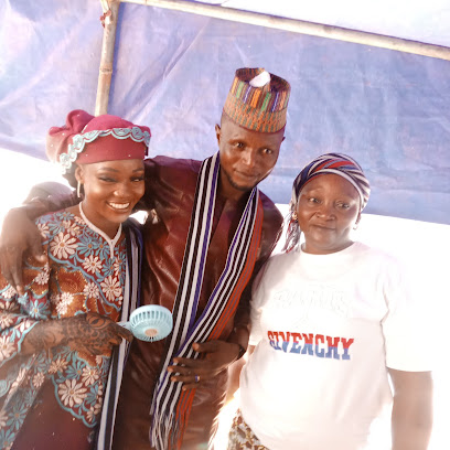 King's Shawarma restaurant exterior and interior view