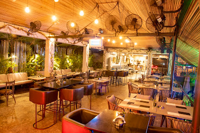 La Veranda Italian Cuisine restaurant exterior and interior view