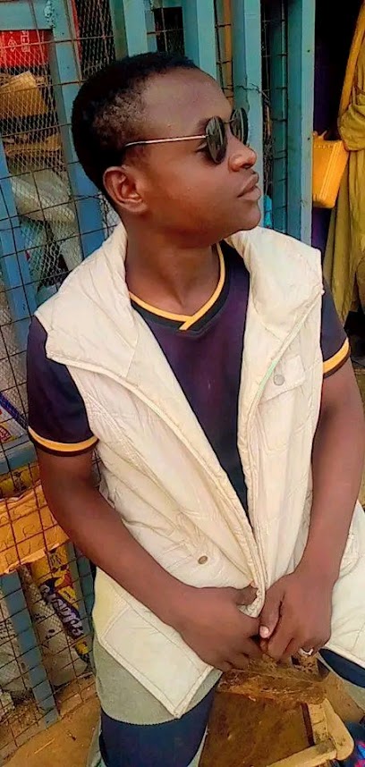 MAMIEY AND ME RESTAURANT AND FAST FOOD restaurant exterior and interior view