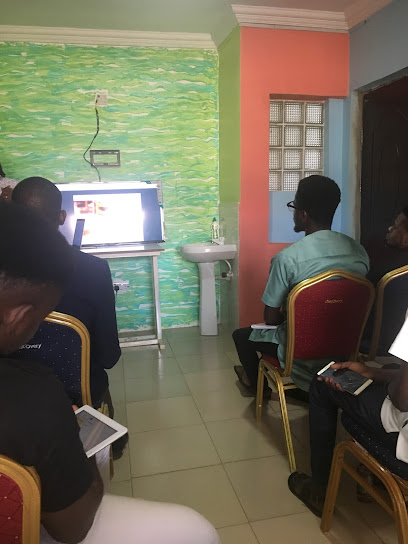 Meat me Der Eatery restaurant exterior and interior view