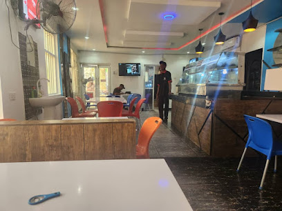 Monded Restaurant kitchen and Bar restaurant near Mercury Relaxation Centre