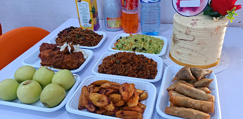 PinnacleCAKEZ"N"MORE restaurant exterior and interior view