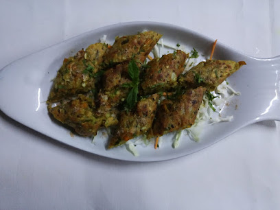 Restaurant Mumbaï restaurant exterior and interior view