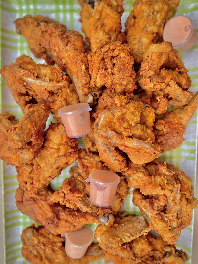 Taste Made Oven restaurant exterior and interior view