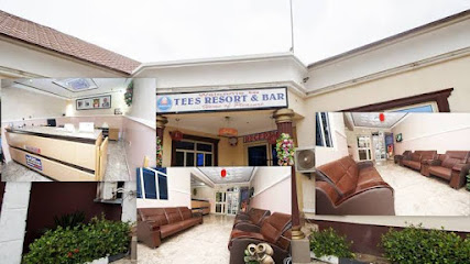 TEES Resort and Bar restaurant exterior and interior view