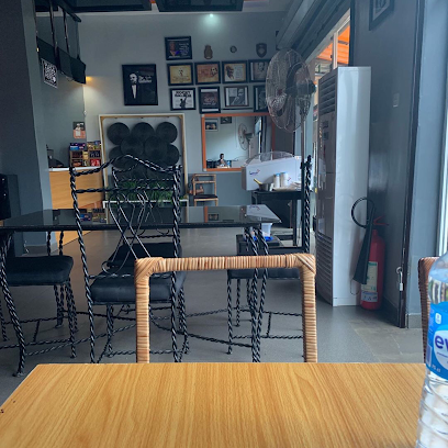 The Commodores Cafe and Grill restaurant exterior and interior view