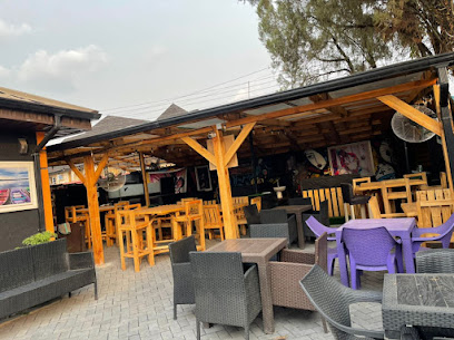 Versatile pub/Chef p kitchen restaurant exterior and interior view