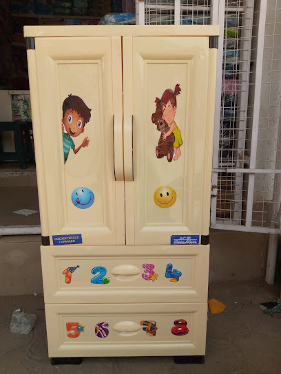 Villa Garden Bar restaurant exterior and interior view