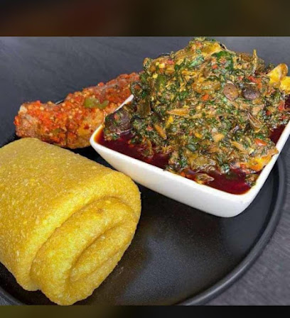 Winnie's Kitchen restaurant exterior and interior view